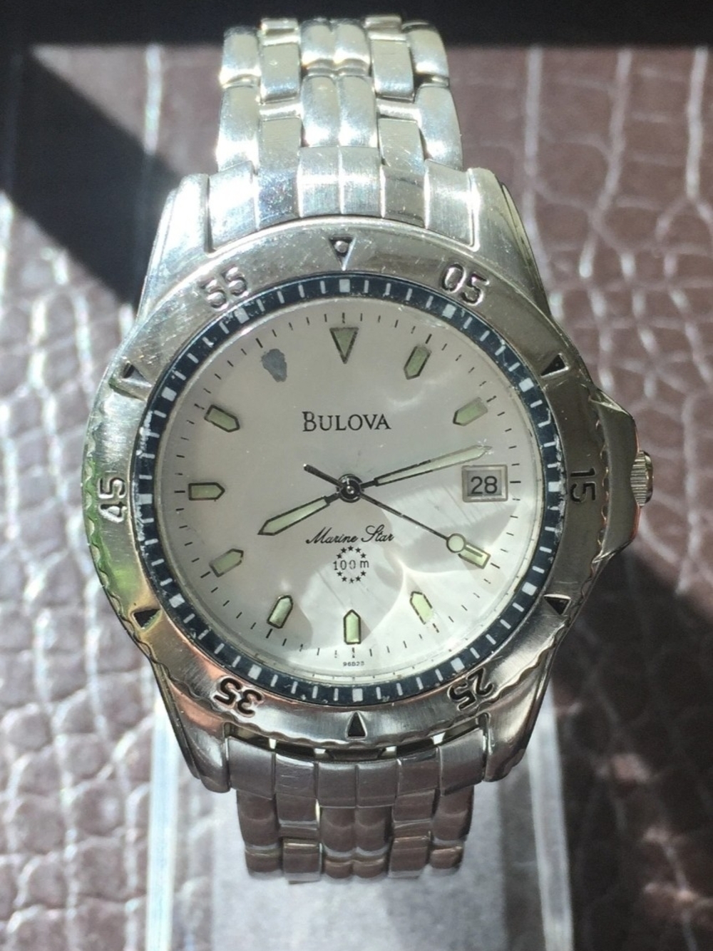 Vintage Bulova Marine Star T9 Quartz Diver Watch – Silver Dial